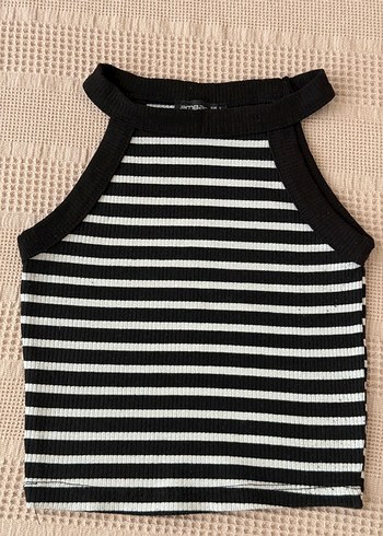 Siyah Beyaz Çizgili Yüksek Yakalı Crop Top