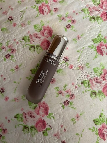 REVLON metalik ruj