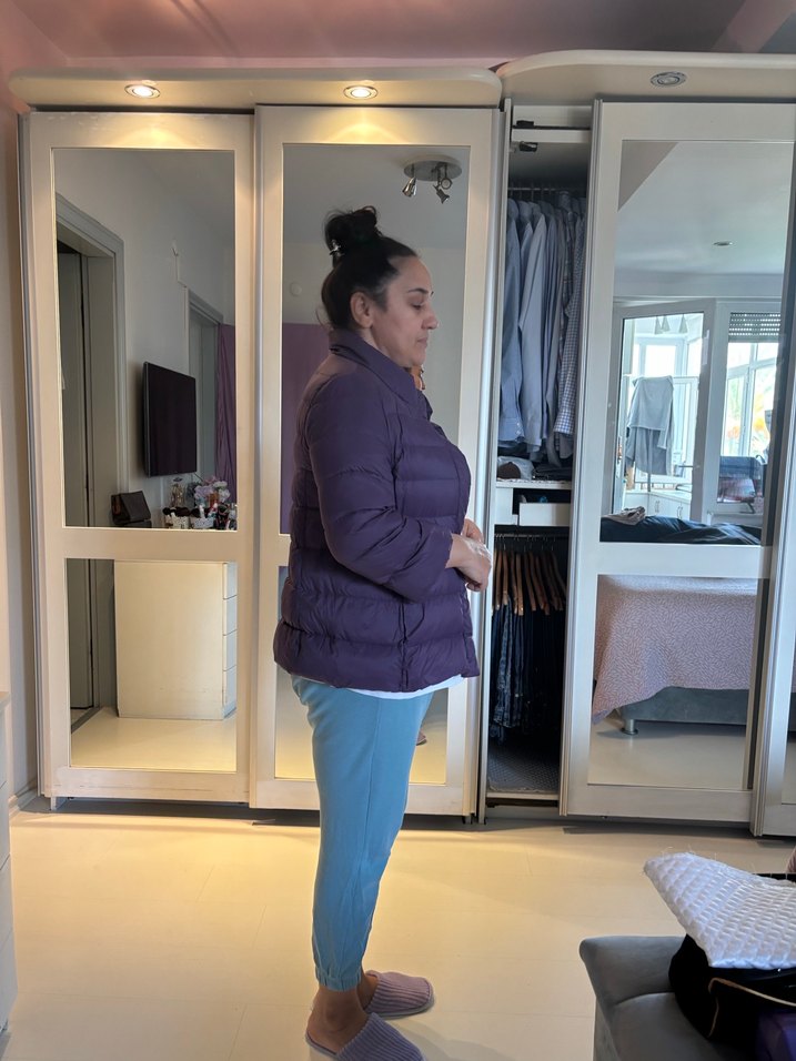 Mor Düğmeli Kadın Kışlık Mont - Görsel 3