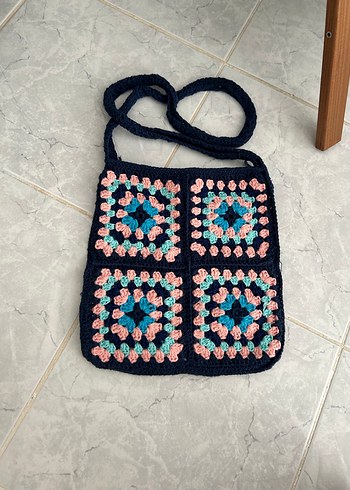 Diğer Renkli Örgü Kol Çantası