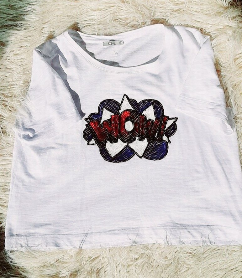 Payetli Nakışlı Beyaz Kadın Tişört - Görsel 2