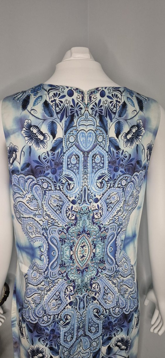 Mavi Desenli Uzun Kalem Elbise - Görsel 4