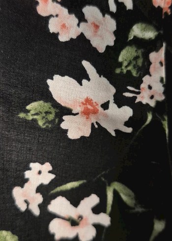 Çiçek Desenli V Yaka Kadın Gömlek - Görsel 7