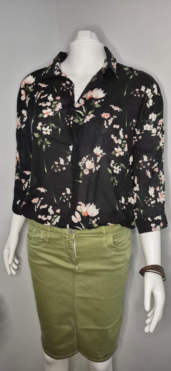 Çiçek Desenli V Yaka Kadın Gömlek - Görsel 4