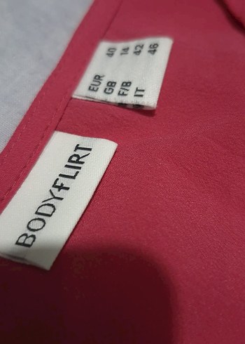 Pembe V Yakalı Kadın Bluz - Görsel 6