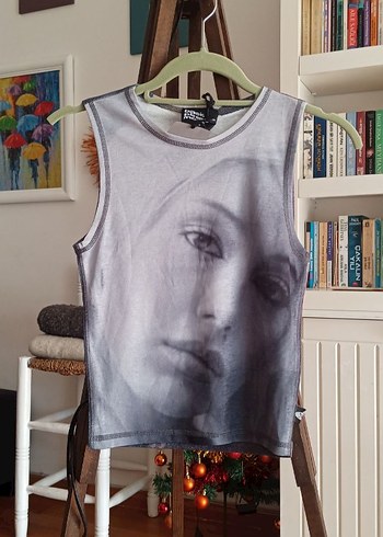 urban outfitters baby tee