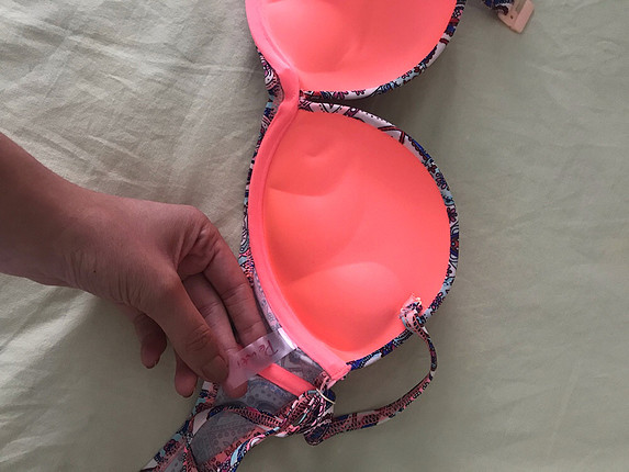 Bikini üstü