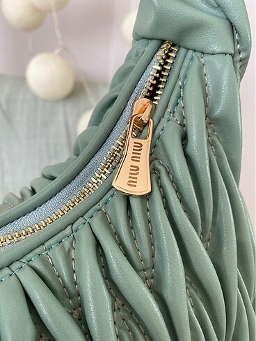 Beden yeşil Renk Miu miu mint wander bag