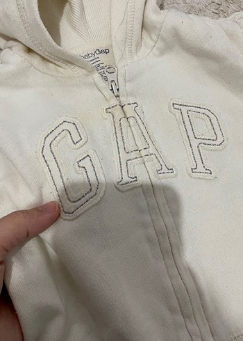 GAP kapşonlu bebek hırkası 6-12 - Görsel 3