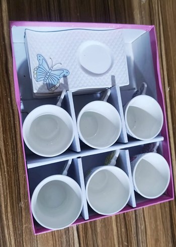 Renkli Kelebek Desenli Fincan ve Tabak Seti - Görsel 3