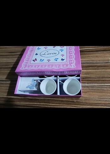 Renkli Kelebek Desenli Fincan ve Tabak Seti - Görsel 2