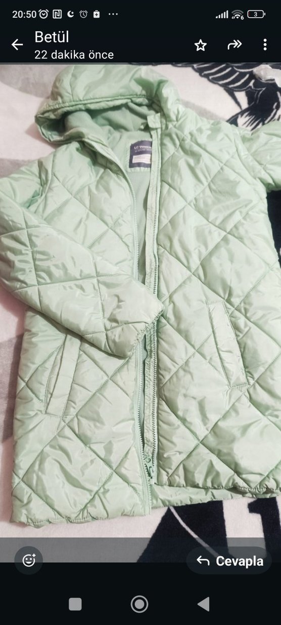 Kız Çocuk Yeşil Kapitoneli Fermuarlı Mont - Görsel 3