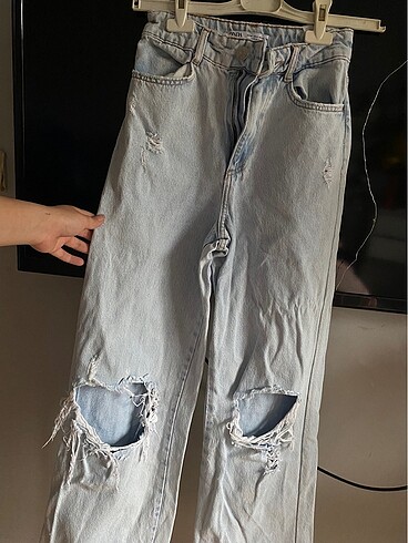 xs Beden ZARA YIRTIK PANTOLON