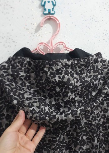 Gri Kapüşonlu leopar  Desenli Kadın Kaban yağmurluk trençkot
l - Görsel 3