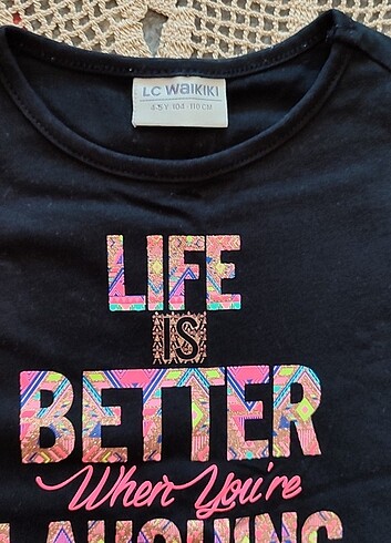 4 Yaş Beden siyah Renk 4-5 YAŞ LCWAIKIKI TSHIRT