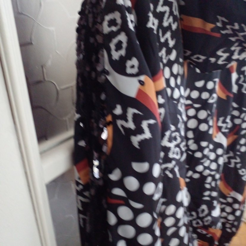 Tuvid 46 beden desenli kapşonlu yagmurluk - Görsel 4