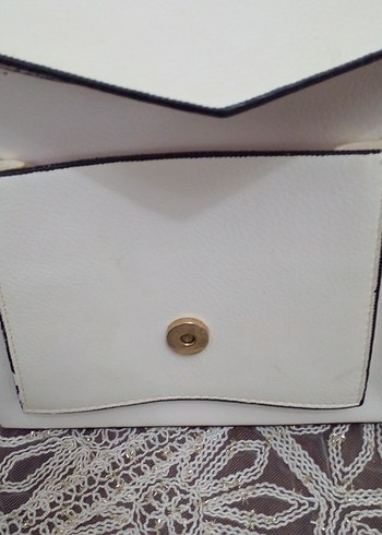 Marka tescilli beyaz askılı çanta - Görsel 2