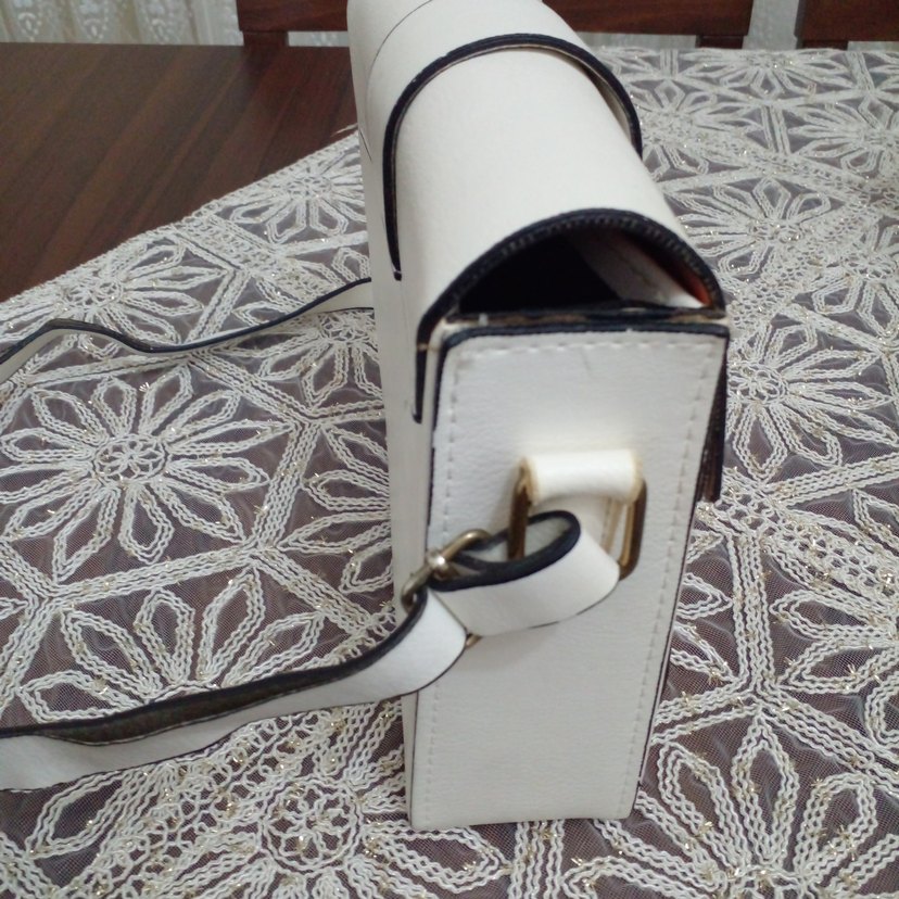 Marka tescilli beyaz askılı çanta - Görsel 4