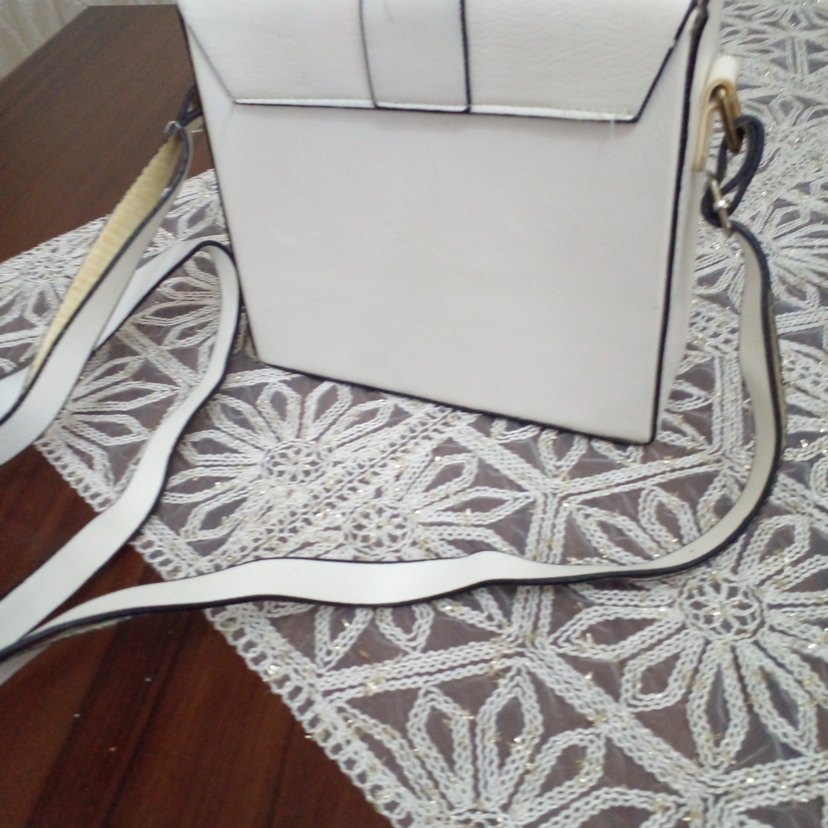 Marka tescilli beyaz askılı çanta - Görsel 3