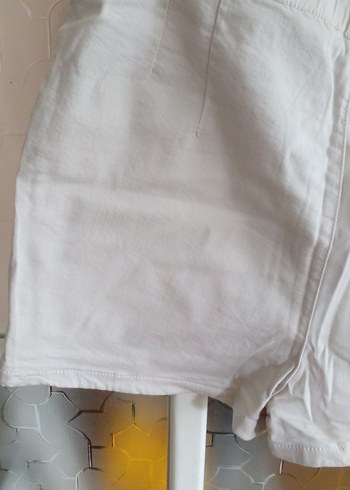 tMarka tescilli 38 beden bej renk şort - Görsel 3