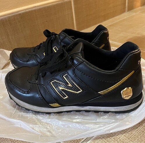 38 Beden New Balance Ayakkabı