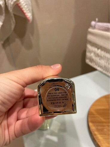  Beden Guerlain Parure Gold Fondöten