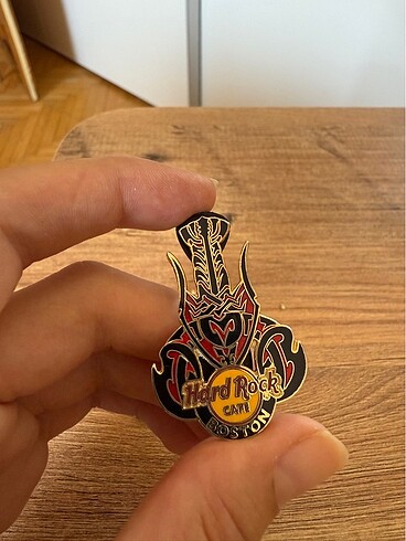 Beden Hard rock cafe rozet pin
