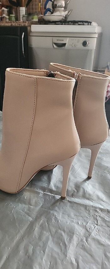 37 Beden Stiletto yarım bot
