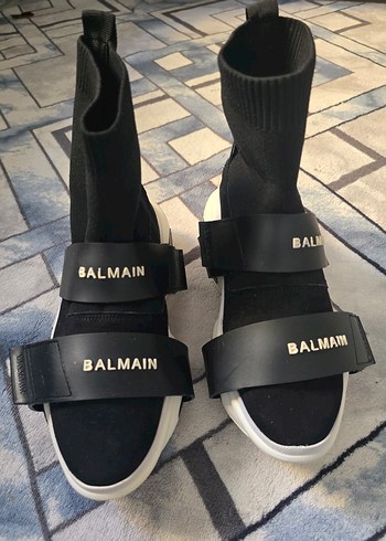 Balmain çorap bot