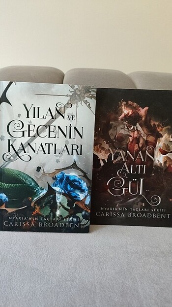 Yılan ve Gecenin Kanatları Serisi