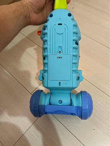 Beden Fisher Price Eğitici süpürge