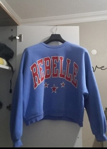 Mavi oversize rebelle yazılı sweatshirt 