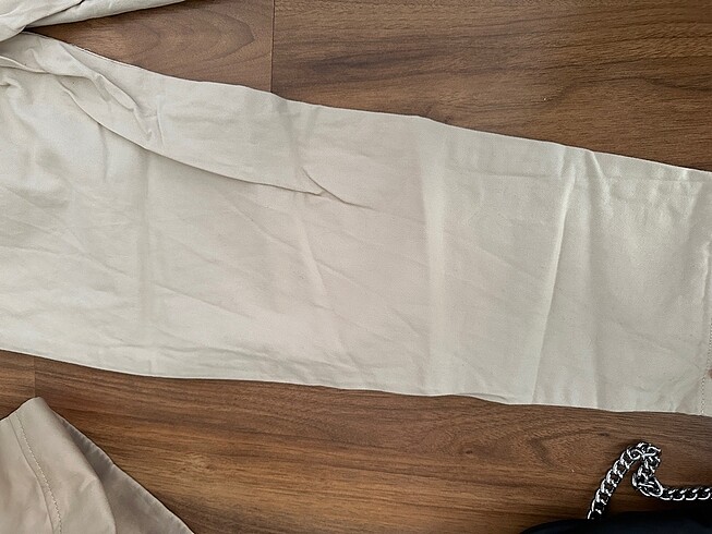 m Beden ten rengi Renk Kremrengi pantolon