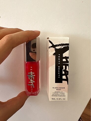 Fenty lip gloss