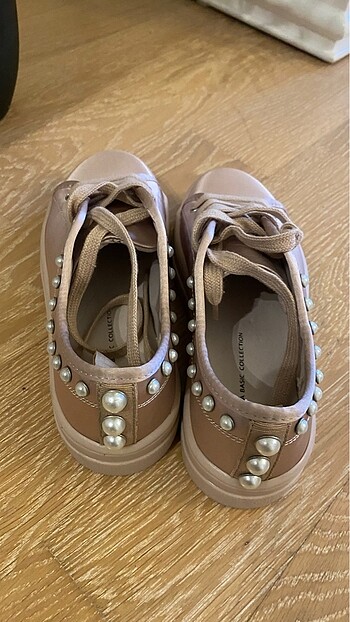 35 Beden Zara İncili Pudra Sneaker Ayakkabı
