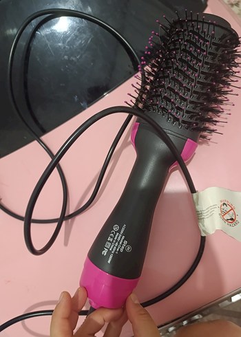 Pembe Saç Şekillendirici Fırça