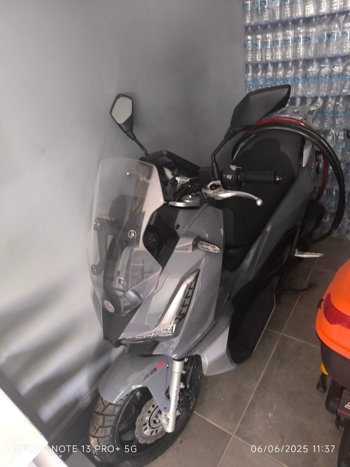 Şeffaf Vizörlü Gri Biker Kask - Görsel 2