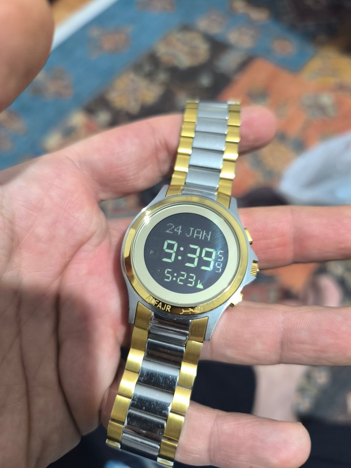 Altın ve Gri Dijital erkek Saati - Görsel 2