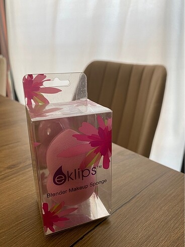 Eklips makyaj süngeri
