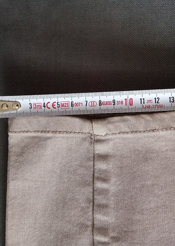 48 Beden LCW Waikiki pantolon,likralı ,tok bir kumaşı var.