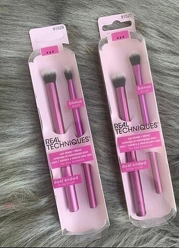 Real techniques makyaj fırçası seti 