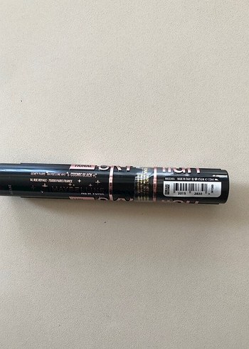 Maybelline Parlak Siyah Sky High Maskara