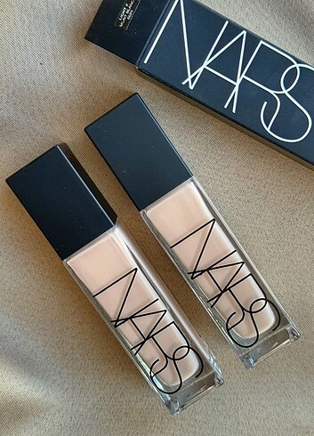 Nars fondöten light 2 mont blanc 