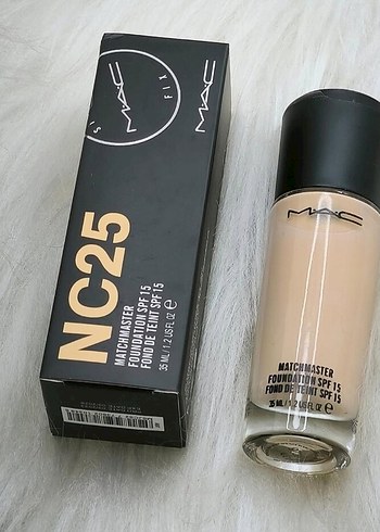 MAC Matchmaster NC25 Açık Bej Fondöten