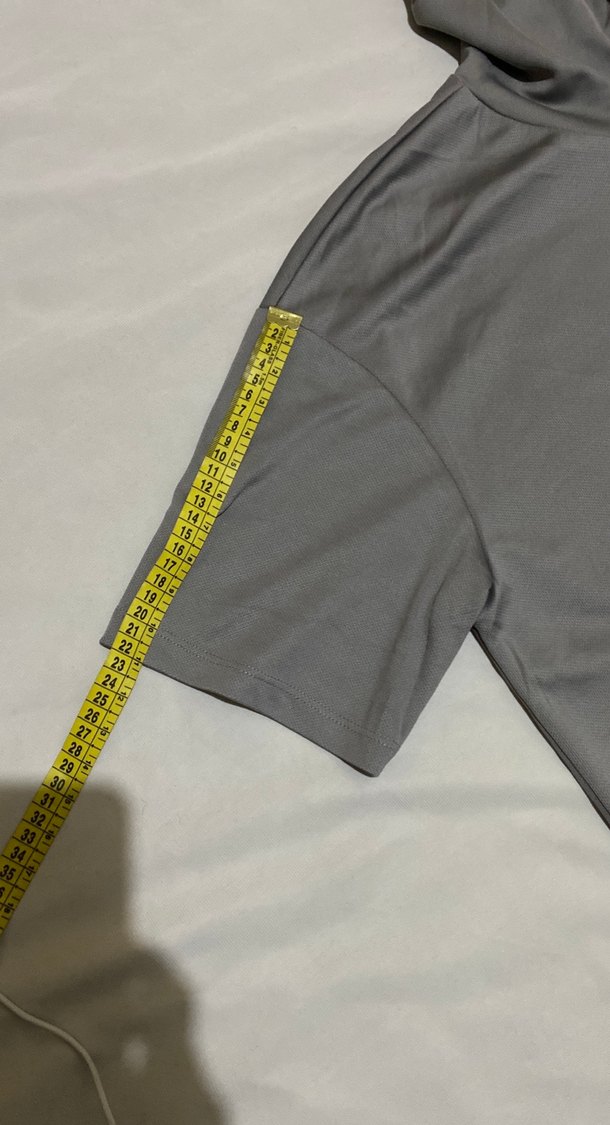 Gri Kısa Kollu Yüksek Yakalı erkek ve bayan kullanacağTişört - Görsel 4