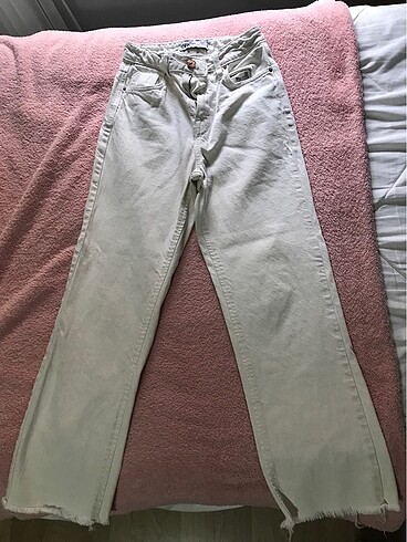 Zara kırık beyaz pantolon