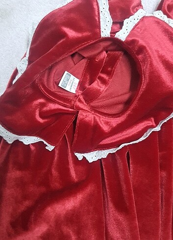 Kırmızı kadife elbise