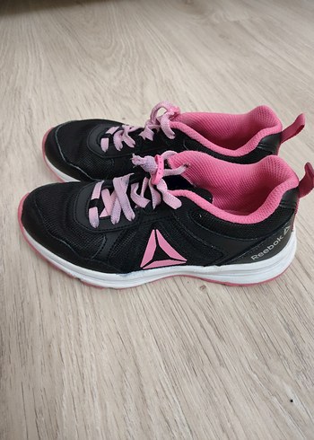 Kızlar için Siyah-Pembe Spor Ayakkabı - Görsel 2