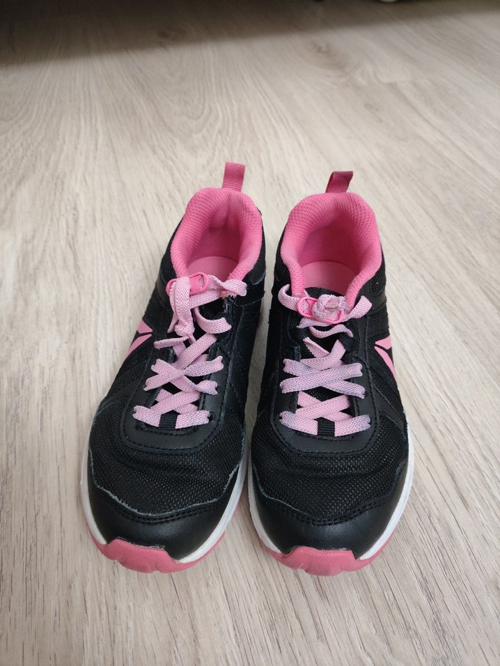 Kızlar için Siyah-Pembe Spor Ayakkabı - Görsel 3