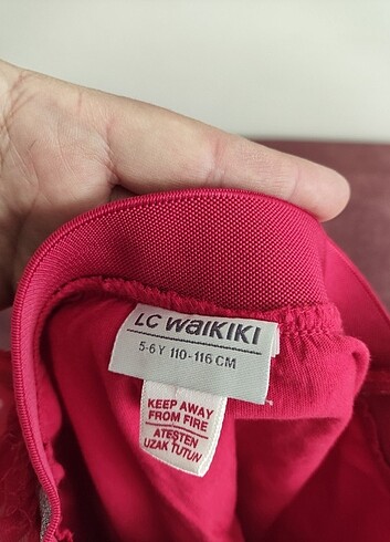 Kırmızı etek - Görsel 2